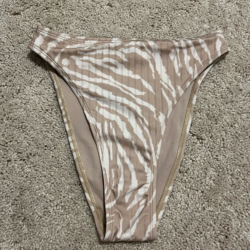 NWT animal print bikini bottoms - Picture 3 of 5